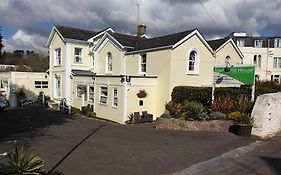 Appletorre House Holiday Flats - Pet Friendly And Private Parking